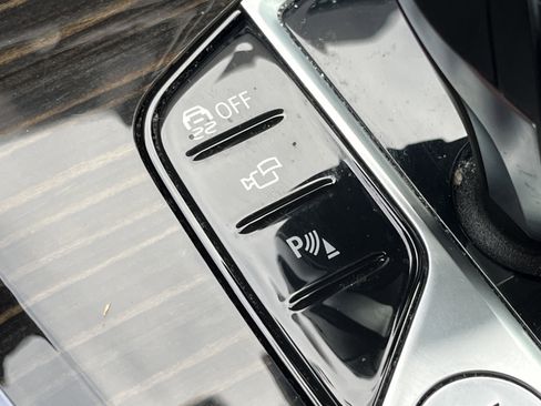 Used 2021 BMW X5 xDrive40i w/ Convenience Package image 9