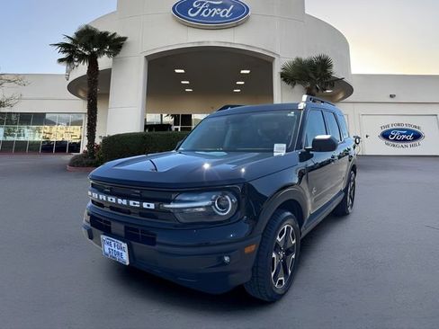 Certified 2022 Ford Bronco Sport Outer Banks w/ Tech Package AWD/4WD image 2