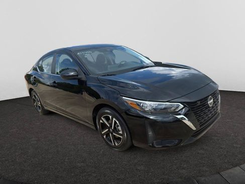 Used 2025 Nissan Sentra SV FWD image 3