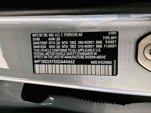 Used 2025 Porsche Cayenne GTS image 37