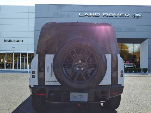 New 2026 Land Rover Defender 110 X-Dynamic SE image 7