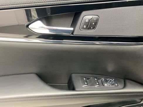 Used 2023 Lincoln Nautilus AWD w/ Premium Package image 12