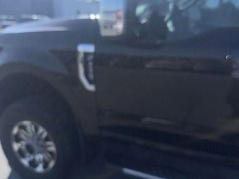 Used 2018 Ford F250 XLT w/ XLT Premium Package AWD/4WD image 16
