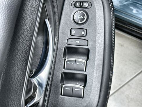 Used 2025 Honda HR-V EX-L image 12