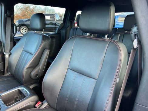 Used 2019 Dodge Grand Caravan GT image 14