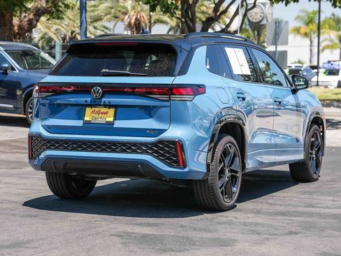 Used 2025 Volkswagen Tiguan SE R-Line AWD/4WD image 6