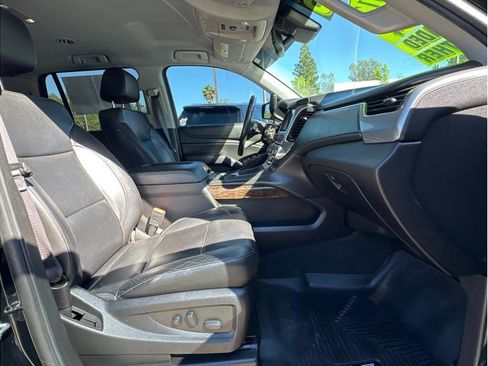 Used 2017 Chevrolet Tahoe LT w/ Z71 Midnight Edition image 11