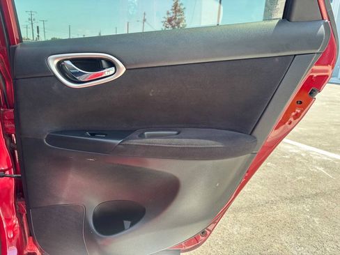 Used 2014 Nissan Sentra SR w/ SR Driver Package FWD image 15