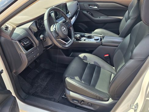 Used 2022 Nissan Rogue SL w/ SL Premium Package image 8