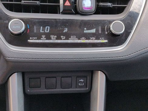 Used 2023 Toyota Corolla Cross LE FWD image 18