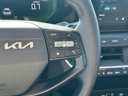 Used 2025 Kia K4 FWD image 20