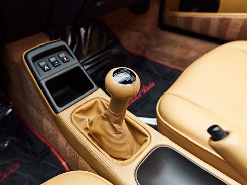 Used 1991 Porsche 911 Turbo image 44