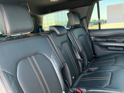 Used 2022 Ford Expedition Platinum AWD/4WD image 42