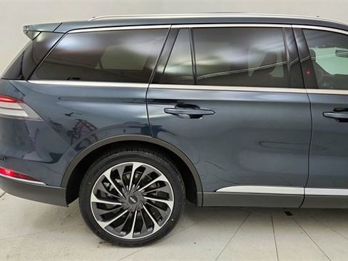 Used 2024 Lincoln Aviator Reserve w/ Equipment Group 201A image 12