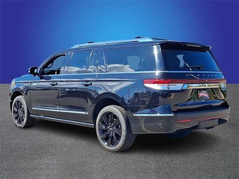 Certified 2023 Lincoln Navigator L Reserve image 6