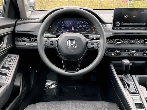 Used 2023 Honda Accord EX image 6