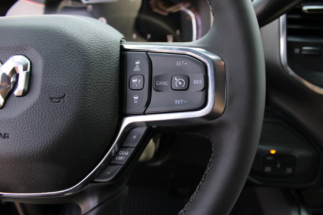 Used 2026 RAM 3500 Laramie AWD/4WD image 22