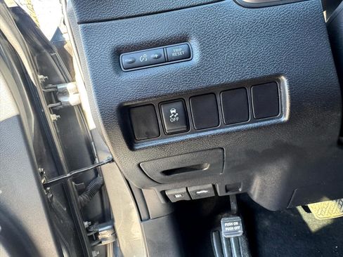 Used 2016 Nissan Murano SV w/ Premium Package image 30