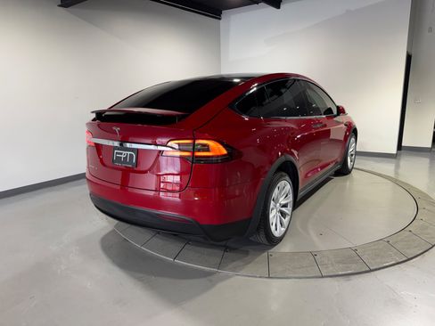 Used 2018 Tesla Model X 75D AWD/4WD image 15