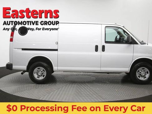 Used 2021 Chevrolet Express 3500 w/ Driver Convenience Package RWD image 41