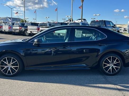 Used 2024 Toyota Camry SE image 7