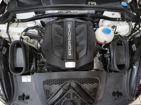 Used 2018 Porsche Macan S AWD/4WD image 27