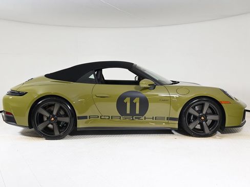 Used 2026 Porsche 911 GTS RWD image 8