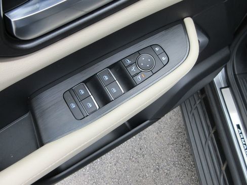 New 2026 Nissan Armada Platinum RWD image 21