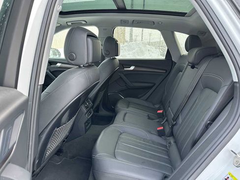 Used 2023 Audi Q5 2.0T Premium w/ Convenience Package image 16