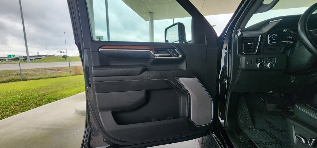 Used 2024 GMC Sierra 2500 Denali AWD/4WD image 10