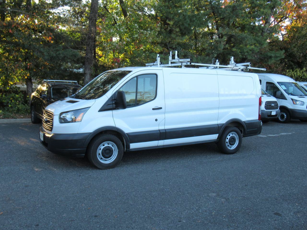 Used 2018 Ford Transit 150 130 Low Roof RWD image 2