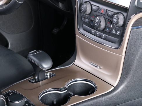 Used 2015 Jeep Grand Cherokee Limited AWD/4WD image 28
