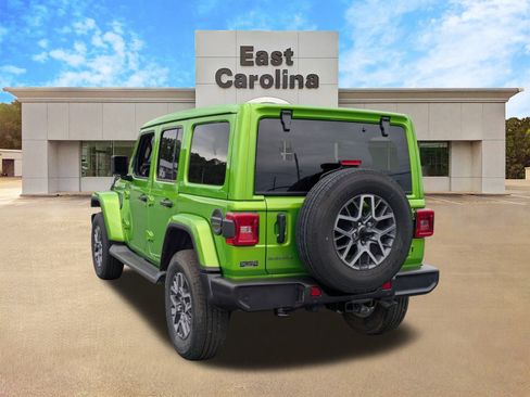 New 2026 Jeep Wrangler Unlimited Sahara AWD/4WD image 5