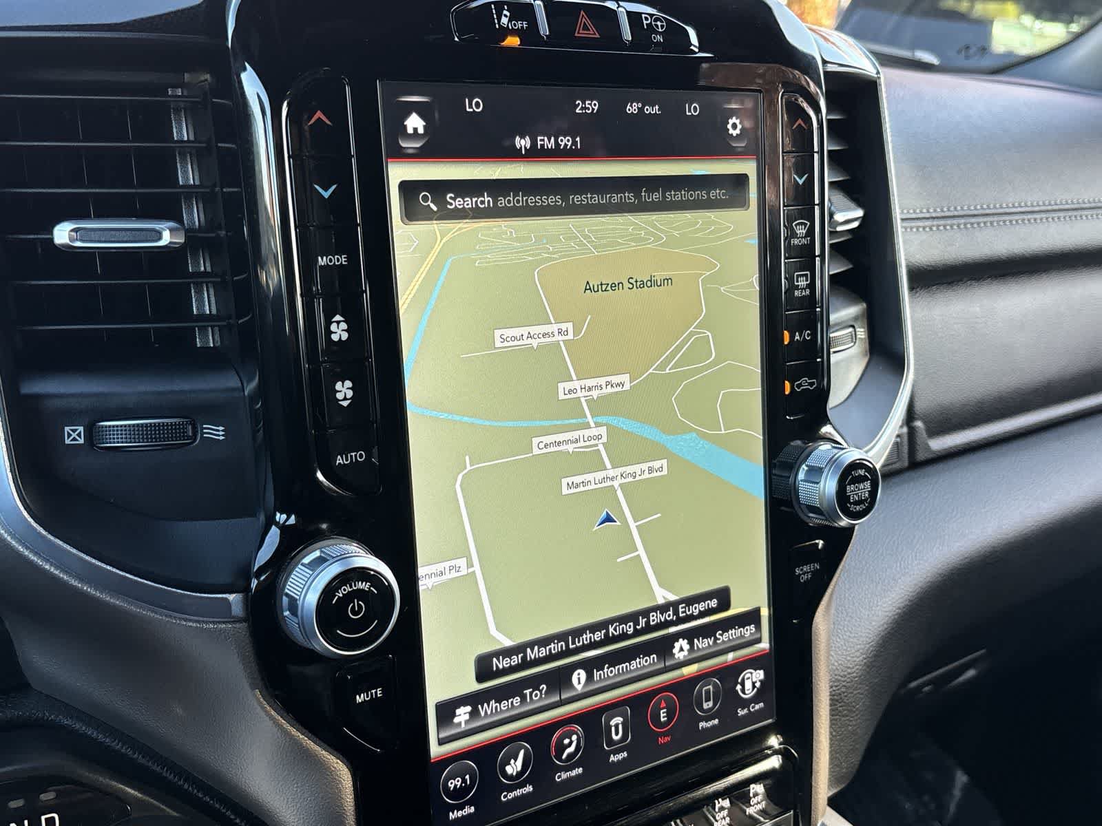 Used 2019 RAM 1500 Laramie AWD/4WD image 24