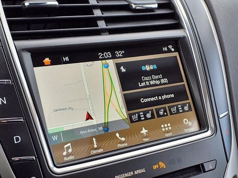 Used 2017 Lincoln MKX Reserve w/ Driver Assistance Package image 21