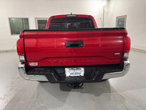 Used 2019 Toyota Tacoma TRD Off-Road image 7