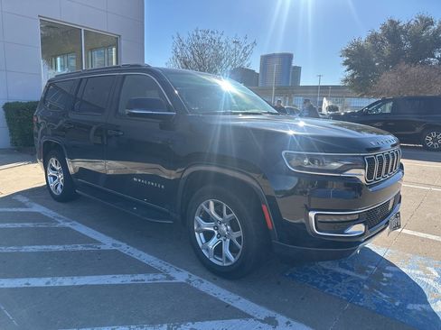 Used 2022 Jeep Wagoneer Series II image 1