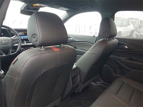 Certified 2025 Chevrolet Trax RS w/ Driver Confidence Package image 9