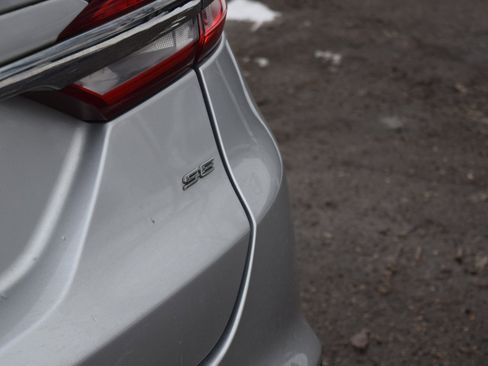 Used 2017 Ford Fusion SE image 11