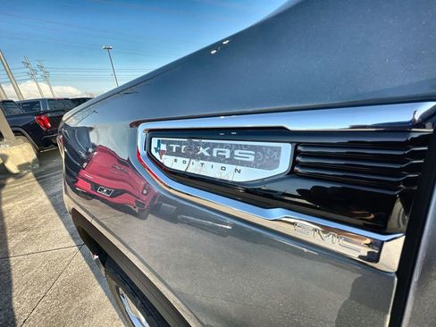 New 2026 GMC Sierra 1500 SLT image 33