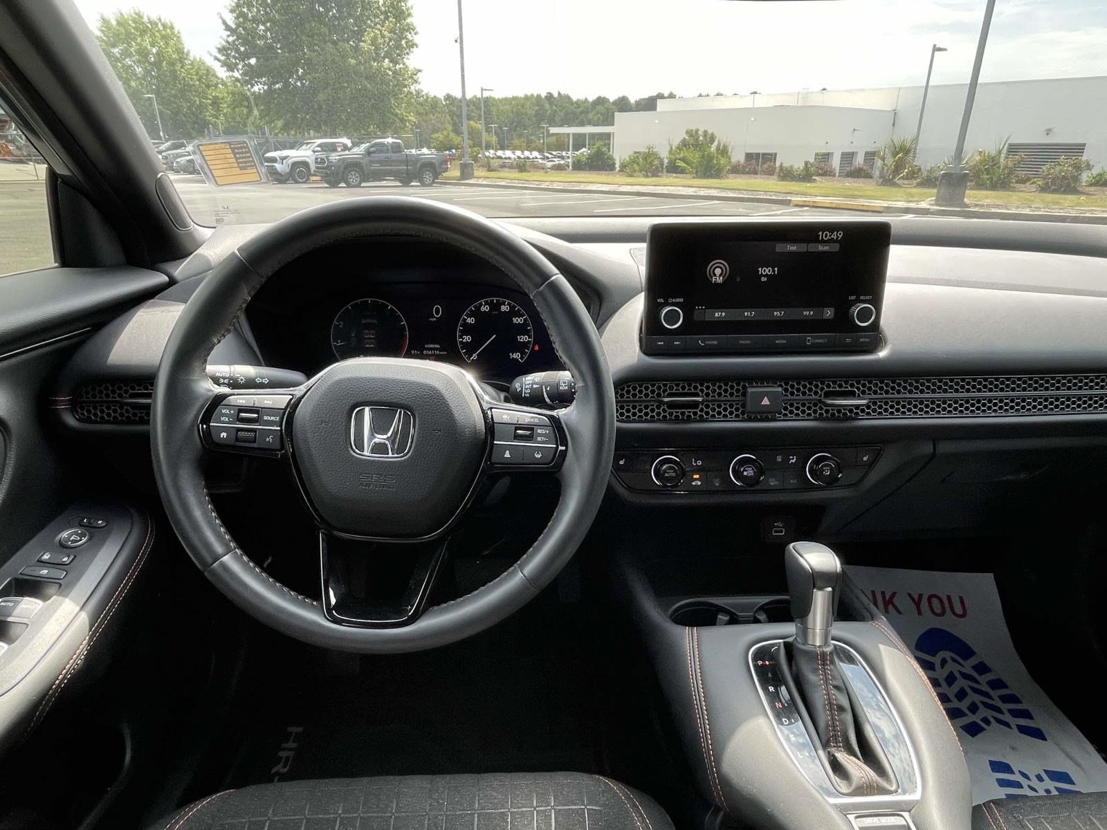 Used 2024 Honda HR-V Sport image 12
