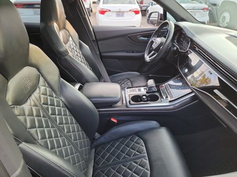 Used 2021 Audi SQ7 Premium Plus w/ Driver Assistance Package AWD/4WD image 15
