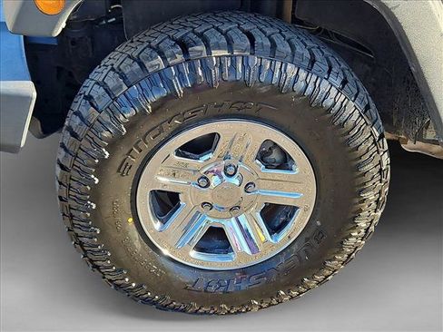 Used 2018 Jeep Wrangler Unlimited Sport w/ Connectivity Group image 21