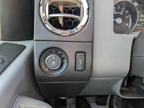 Used 2012 Ford F250 XLT w/ XLT Premium Pkg image 19