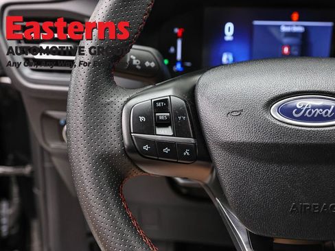 Used 2025 Ford Escape ST-Line FWD image 14