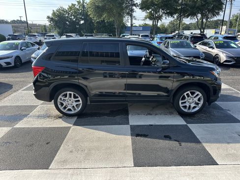 Used 2024 Honda Passport EX-L image 3