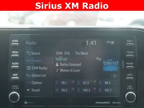 Used 2022 Toyota Highlander XLE AWD/4WD image 10