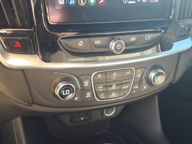 Used 2023 Chevrolet Traverse LT FWD image 14