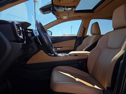 Used 2025 Lexus NX 250 FWD w/ Towing Package (2000 Lbs) image 15