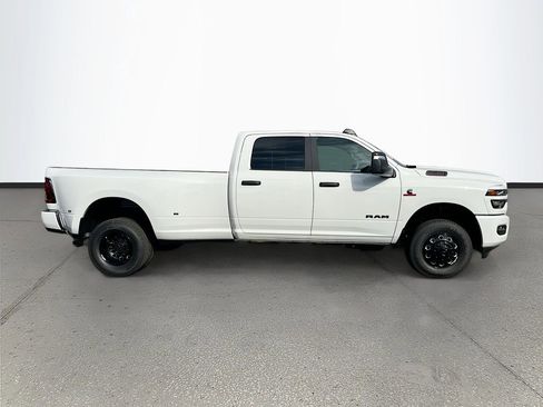 New 2026 RAM 3500 Big Horn AWD/4WD image 8